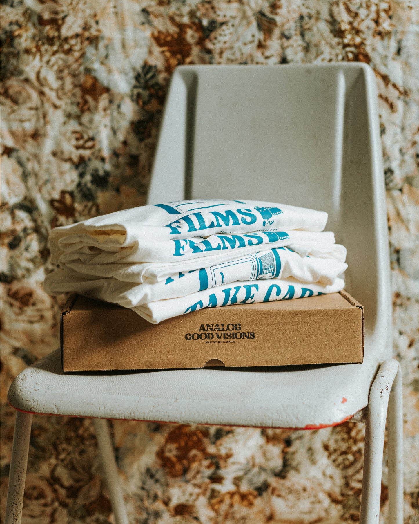 Camiseta Take Care Of Your Films