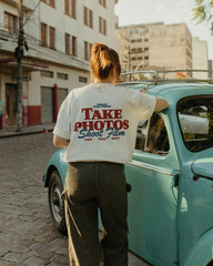 Camiseta Take Photos, Shoot Film - Off white