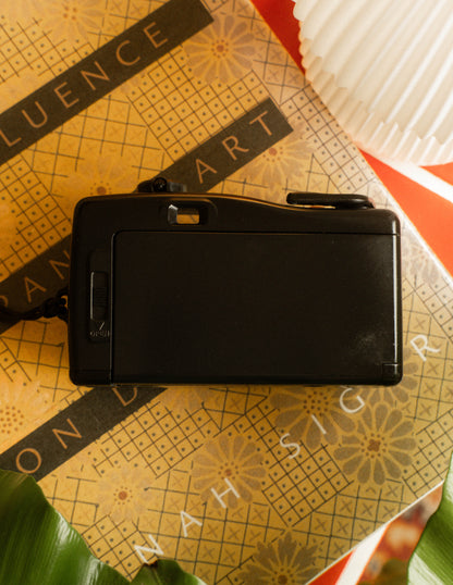 Yashica Mg-3
