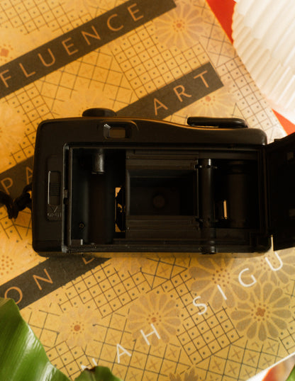 Yashica Mg-3