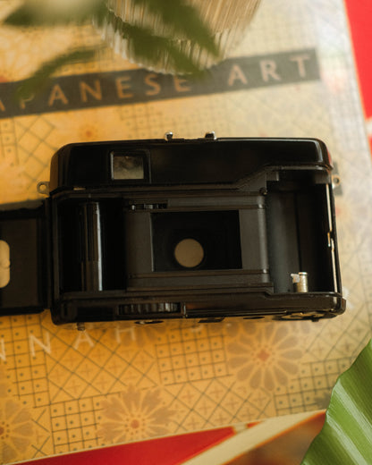 Yashica ME-1