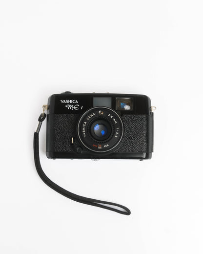 Yashica ME-1 +  flash Chinon 3000XP
