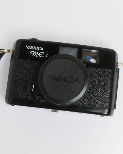 Yashica ME-1 +  flash Chinon 3000XP