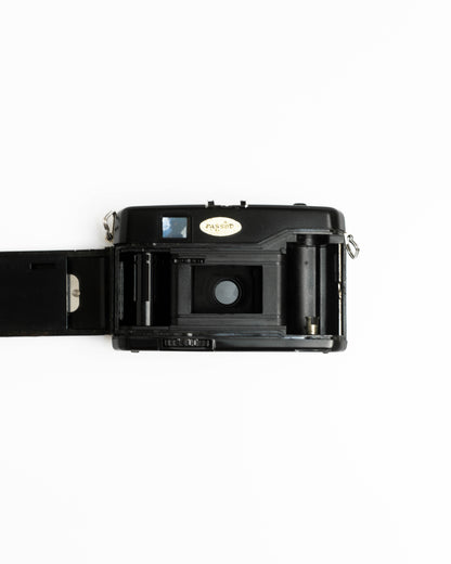 Yashica ME-1